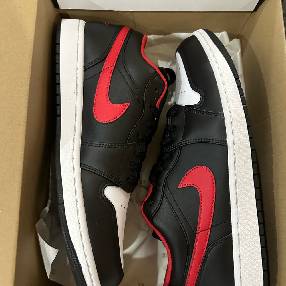 New NIKE AIR JORDAN 1 LOW